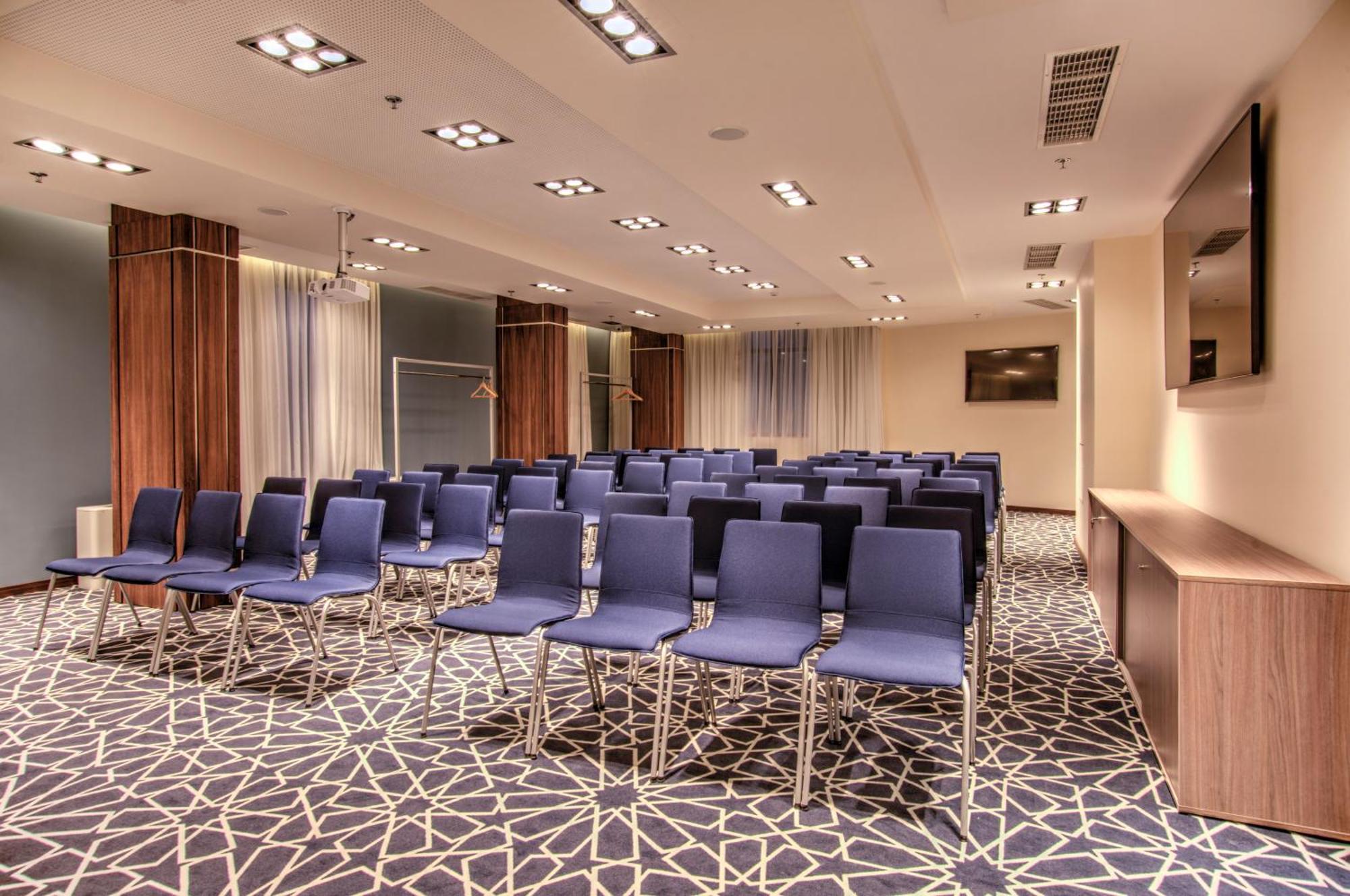 Holiday Inn Plovdiv By Ihg Екстер'єр фото